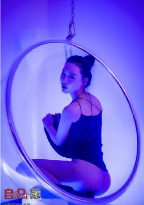 女人两腿打开让男人添野外视频_高清手机在线看